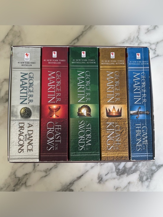 Other - Game of Thrones box set of books/Song of  Ice & Fire